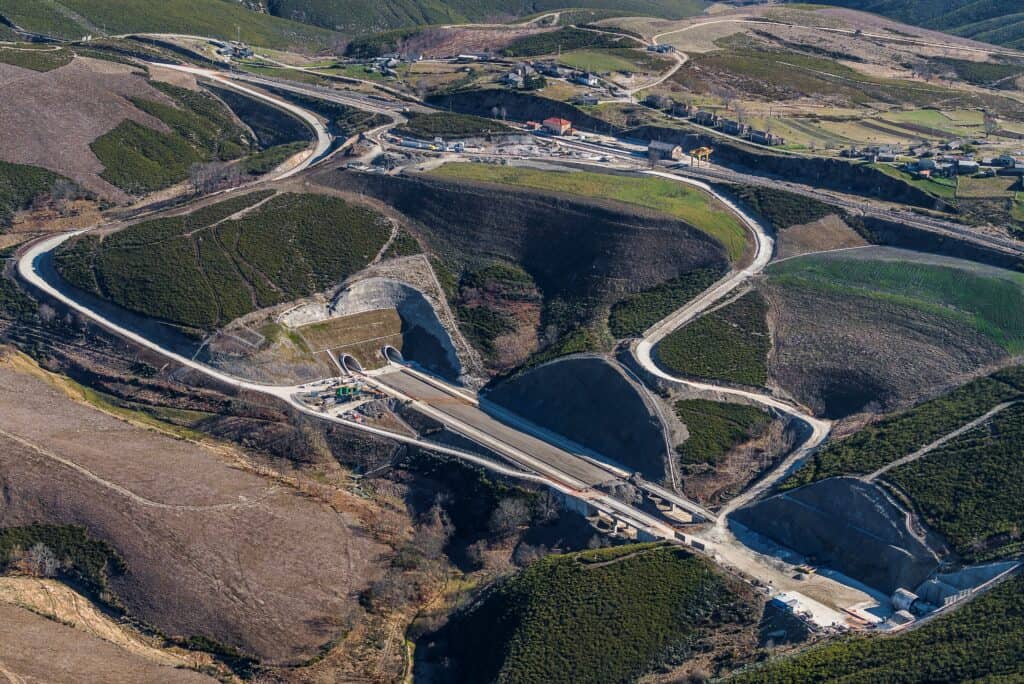 Túnel del proyecto Espiño
